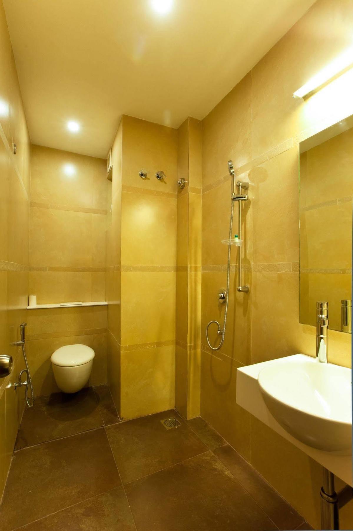 Brownstar Boutique Hotel เชนไน ภายนอก รูปภาพ